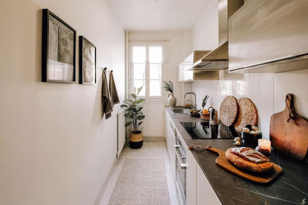 Royo - 1 A Auteuil Appartement